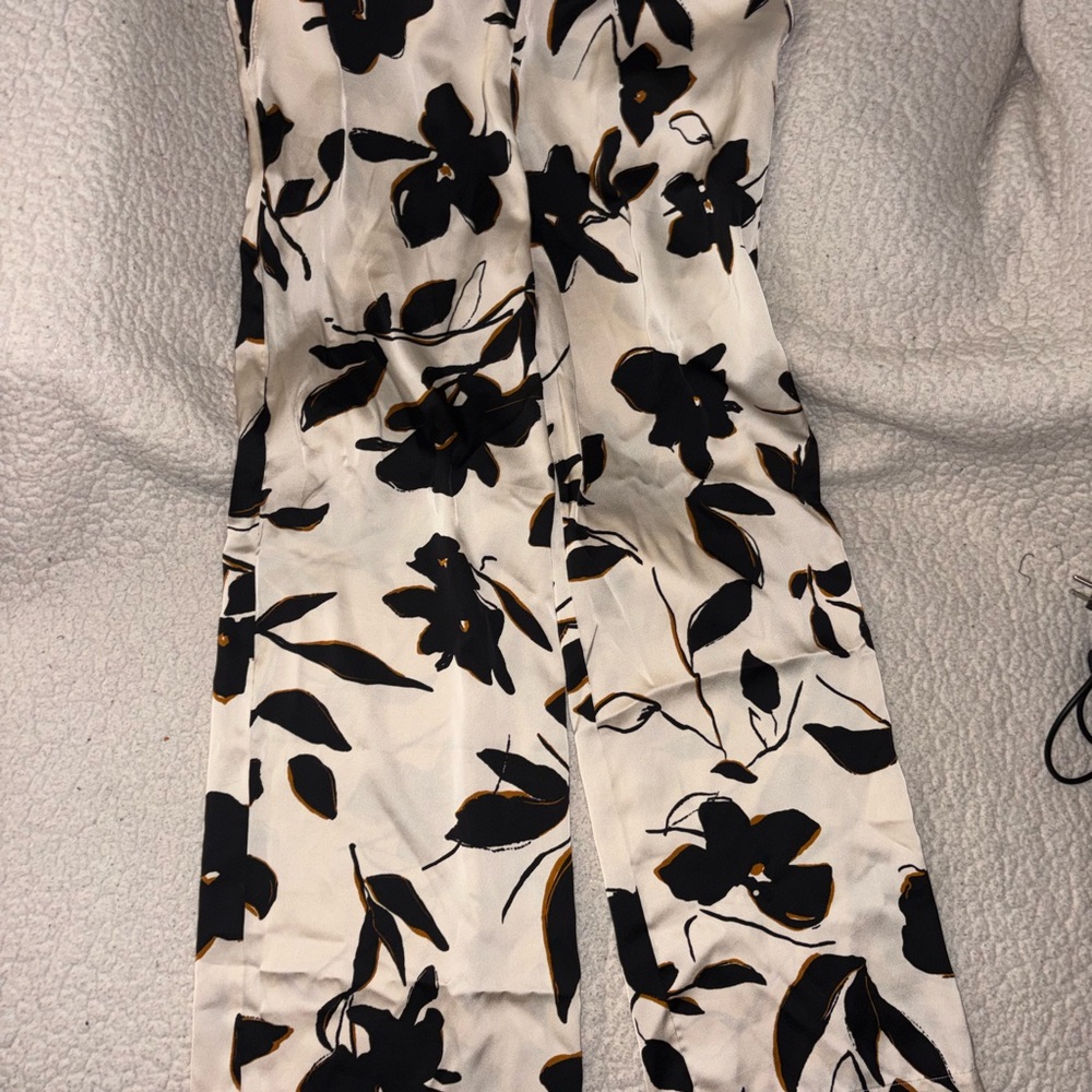 Floral Print Pants in Black and Cream